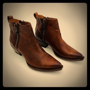 Frye Sacha Moto Shortie Booties